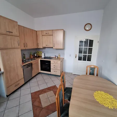 Mit 3 Schlafzimmern Apartment
